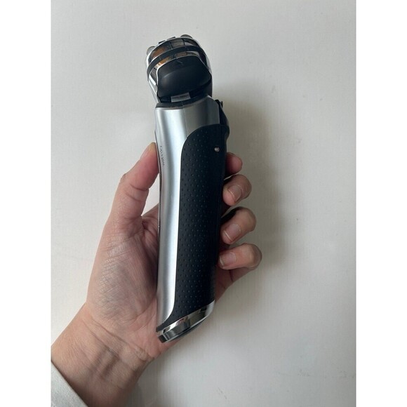 Braun Series 9 9260s Wet+Dry Electric Shaver - Picture 8 of 12